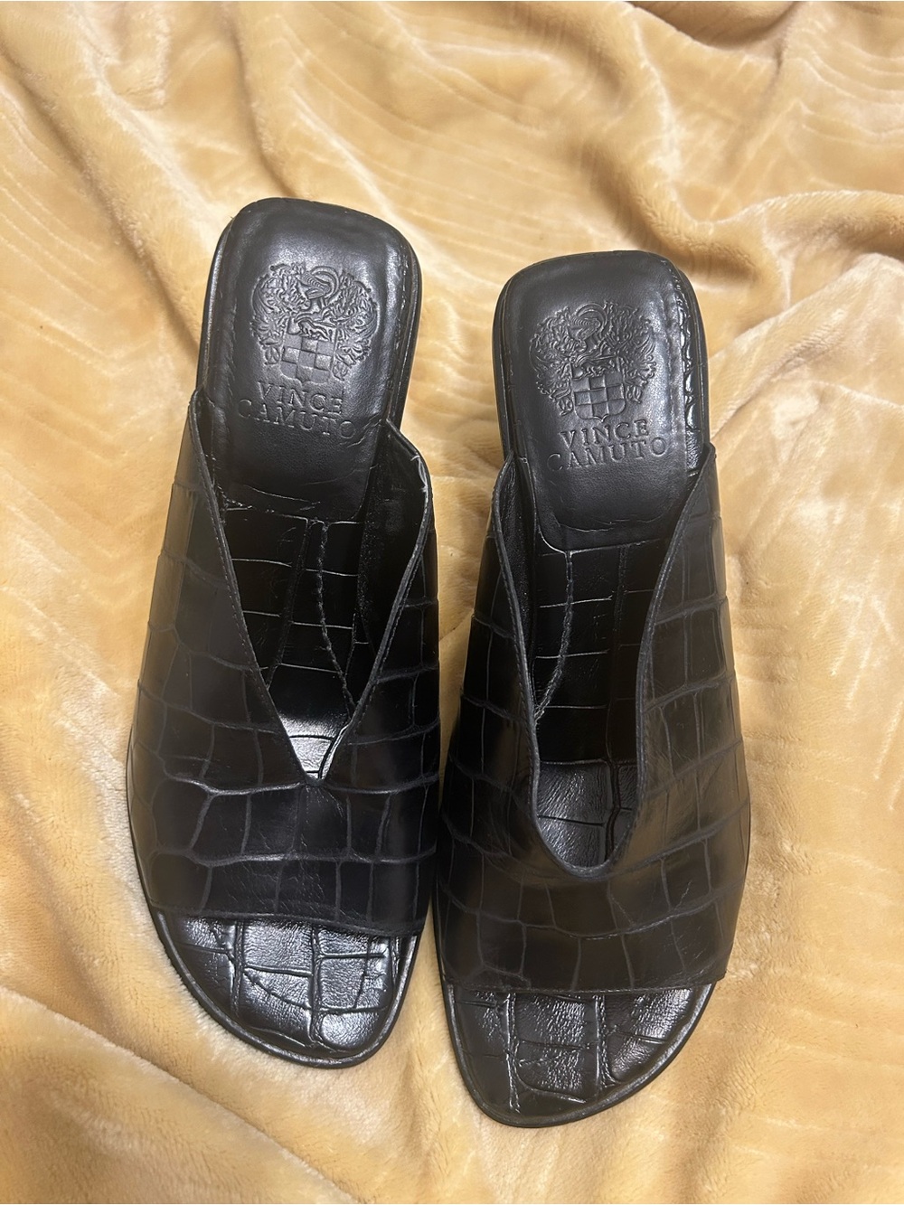 Vince Camuto Black Croc-Embossed Open-Toe Slides